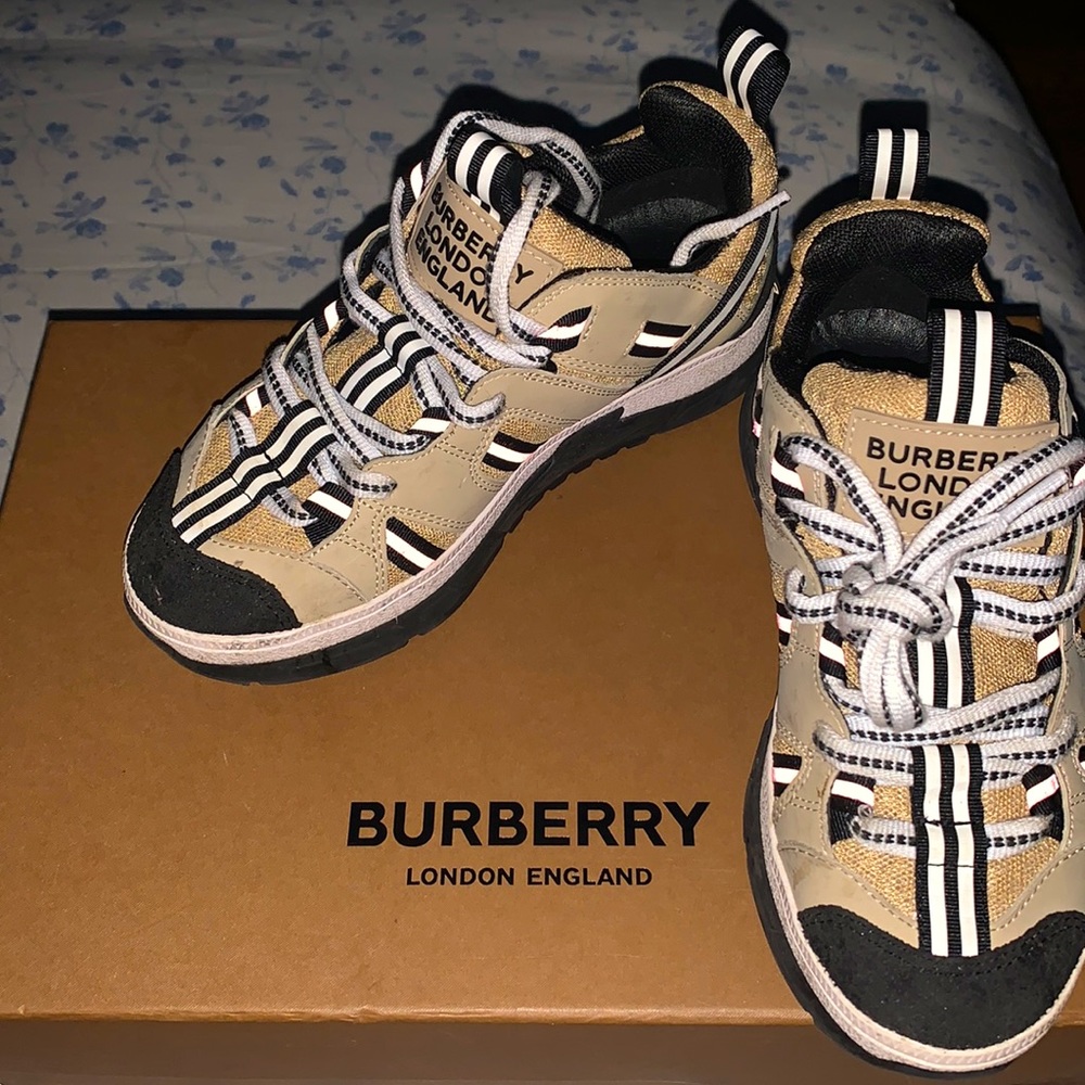 Brown, black and red Burberry boy Sneakers Worn 1 time Size 30 (us size 10kids).